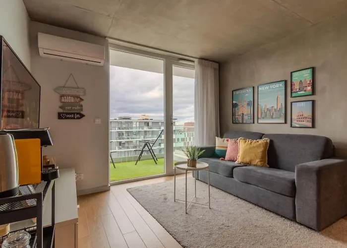 No Coracao De Com Estacionamento Privado * Aveiro